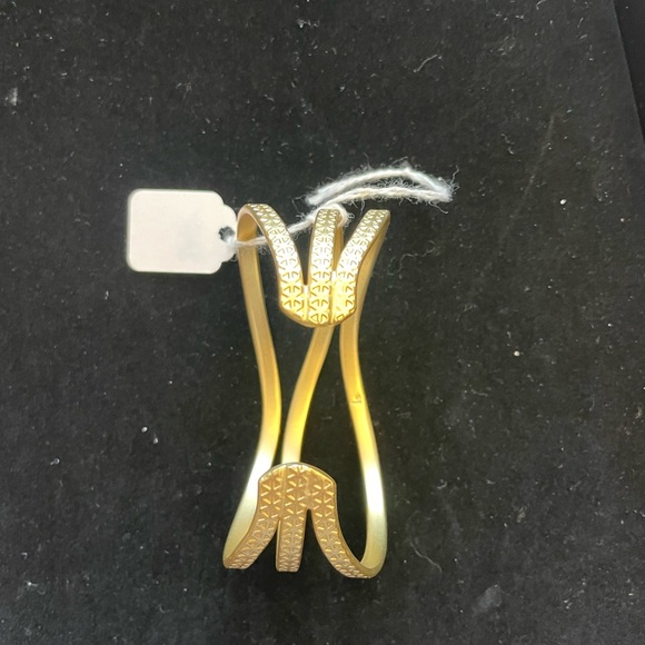 NWOT Lia Sophia Trace Cuff Bracelet #12070 - Picture 5 of 5